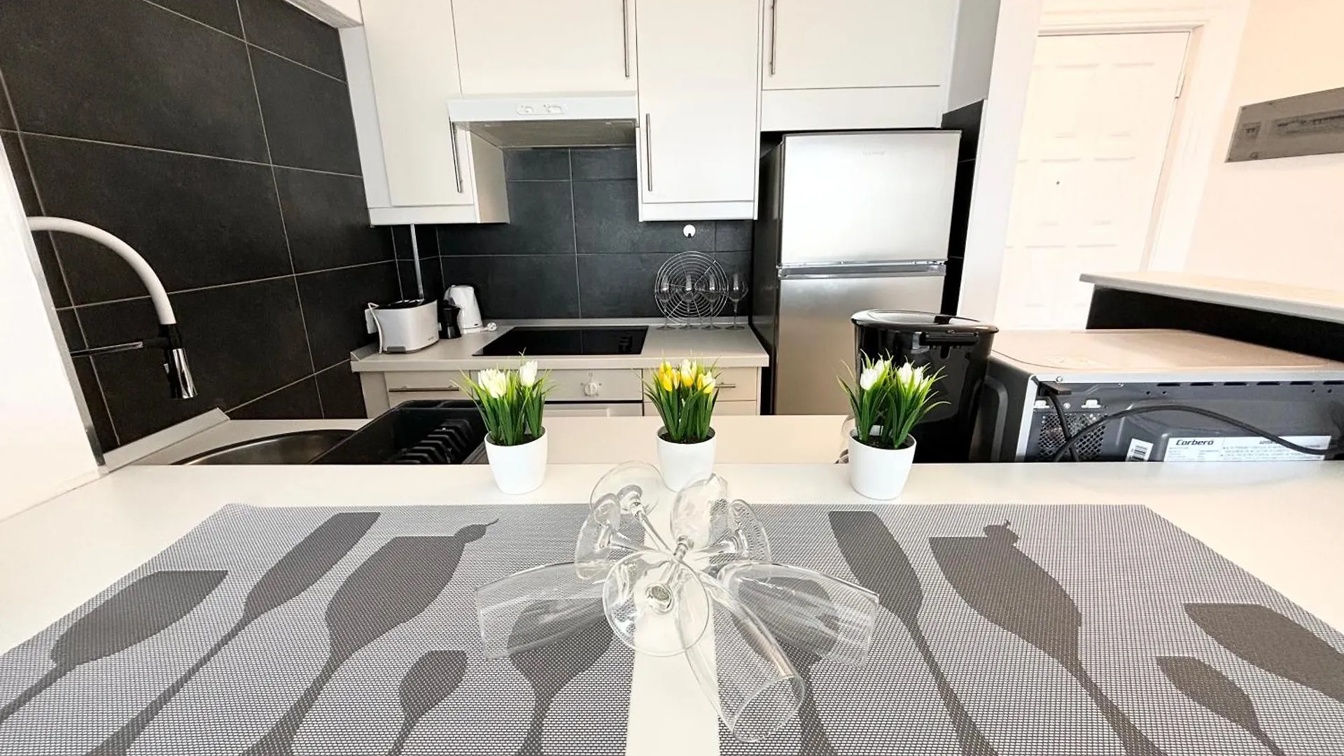 Luxury Ocean View Apartment 6Th Floor Los Cristianos  Spanien